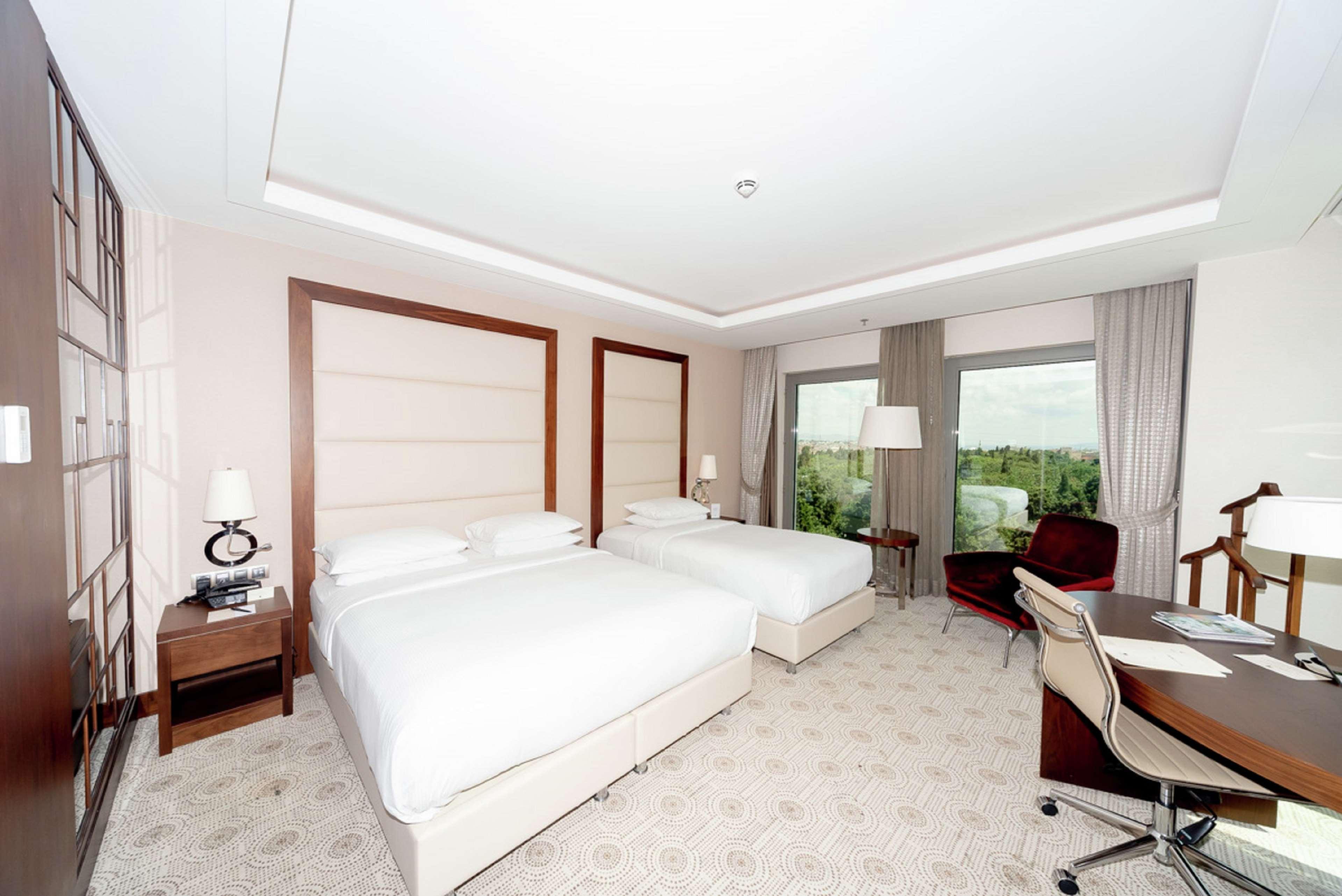 Doubletree By Hilton Istanbul Topkapi Extérieur photo
