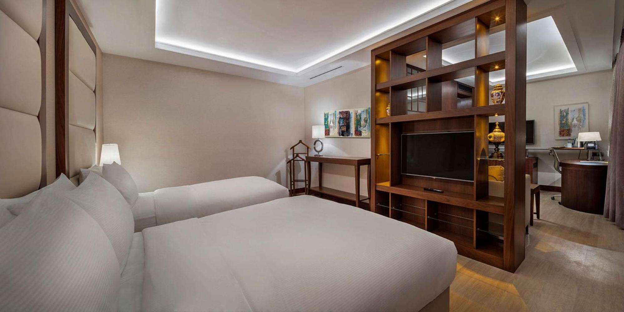 Doubletree By Hilton Istanbul Topkapi Extérieur photo